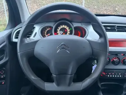 Photo 9 Citroën C3  1.2 82CV Attraction