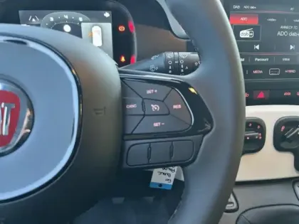 Photo 13 Fiat Panda  1.0 70ch BSG S&S  Cross