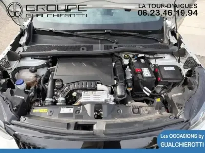 Photo 11 Peugeot 2008  1.2 PureTech 130ch S&S GT EAT8
