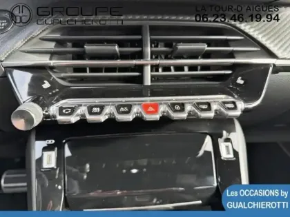 Photo 14 Peugeot 2008  1.2 PureTech 130ch S&S GT EAT8