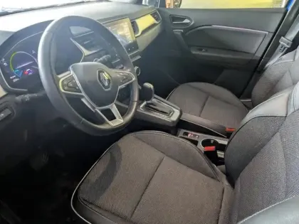 Photo 6 Renault Captur  1.6 E-Tech hybride 145ch Intens -21