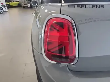 Photo 27 Mini Mini Gén. III (F55) Ph2 Heddon Street 5