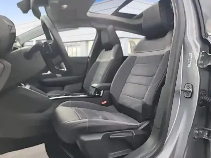 Photo 8 Citroën C4  PureTech 130ch S&S Shine Pack EAT8