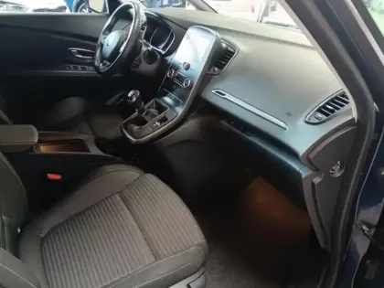 Photo 5 Renault Scenic Grand  1.7 Blue dCi 120ch Business 7 places