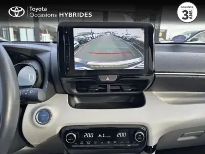 Photo 14 Toyota Yaris  116h Iconic 5p MY22