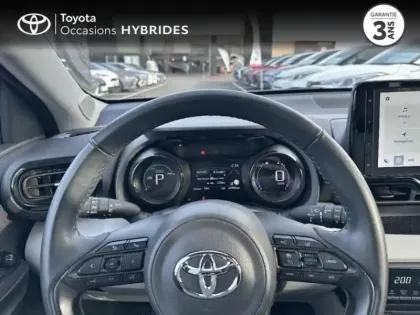 Photo 12 Toyota Yaris  116h Iconic 5p MY22