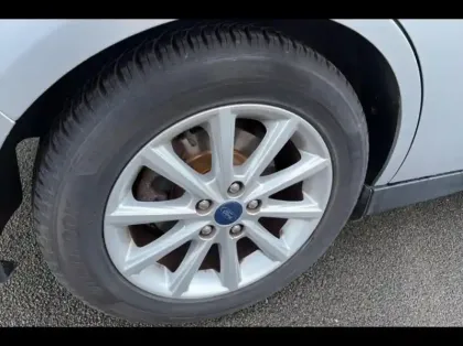 Photo 12 Ford C-Max  1.0 EcoBoost 125ch Stop&Start Titanium