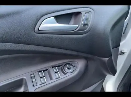 Photo 14 Ford C-Max  1.0 EcoBoost 125ch Stop&Start Titanium