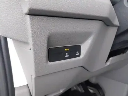 Photo 14 Volkswagen Crafter  Fg 35 L3H3 2.0 TDI 177ch Business Traction