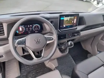 Photo 13 Volkswagen Crafter  Fg 35 L3H3 2.0 TDI 177ch Business Traction