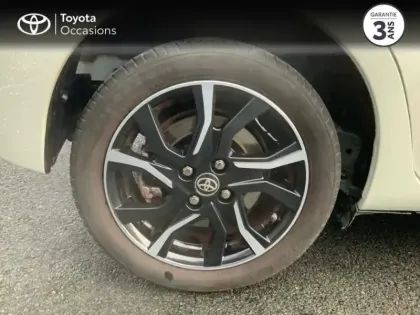 Photo 7 Toyota Yaris  100 VVT-i Collection CVT 5p
