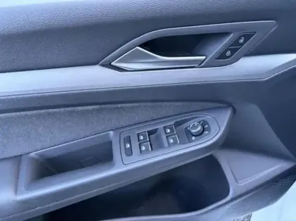 Photo 12 Volkswagen Golf  1.0 TSI OPF 110ch Life Plus