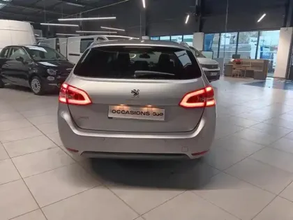 Photo 5 Peugeot 308  SW 1.2 PureTech 130ch E6.3 S&S Allure