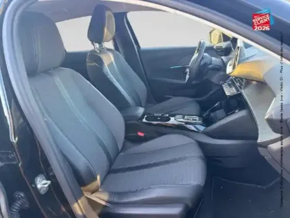 Photo 19 Peugeot 208  e- 136ch Allure Radar AR Carplay