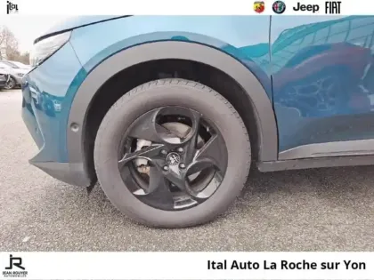 Photo 10 Alfa Romeo Junior  1.2 Ibrida 136ch Techno DCT6