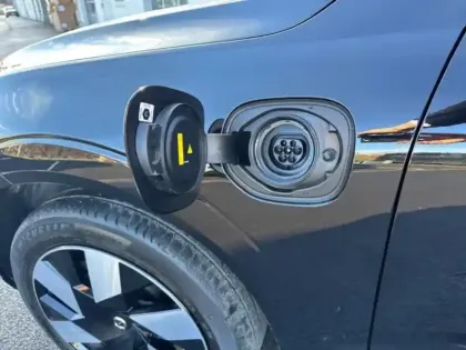 Photo 14 Volvo Xc60  T6 Hybride Rechargeable 253 + 145ch Ultra Style Chrome Geartronic 8 AWD