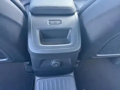 Photo 12 Volvo Xc60  T6 Hybride Rechargeable 253 + 145ch Ultra Style Chrome Geartronic 8 AWD