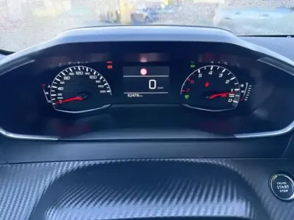 Photo 13 Peugeot 208  1.2 PureTech 100ch S&S Allure 118g