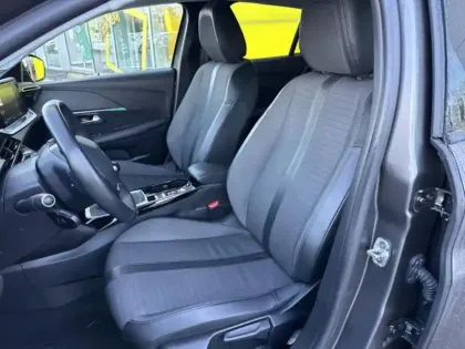 Photo 10 Peugeot 208  1.2 PureTech 100ch S&S Allure 118g