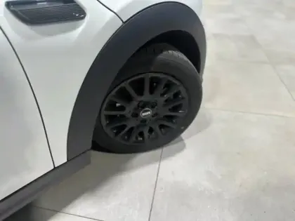 Photo 9 Mini Mini  5 Portes Cooper 136ch  Essential BVA7