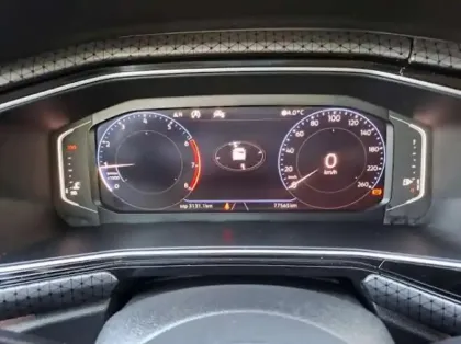 Photo 10 Volkswagen T-cross  1.0 TSI 115ch Carat