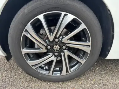 Photo 9 Suzuki Swift  1.2 Dualjet Hybrid 83ch Pack