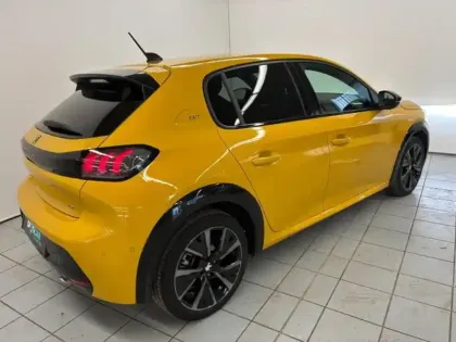 Photo 6 Peugeot 208  1.2 PureTech 100ch S&S GT Pack 118g