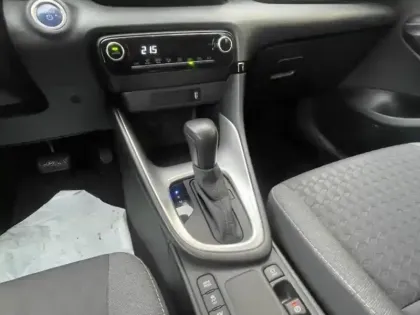 Photo 11 Toyota Yaris  116h Dynamic 5p MY21