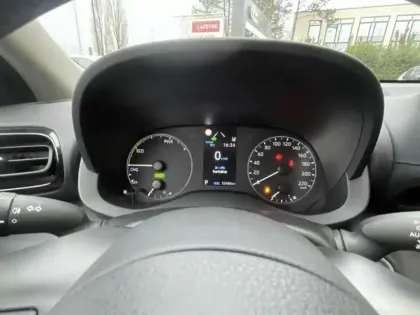 Photo 7 Toyota Yaris  116h Dynamic 5p MY21