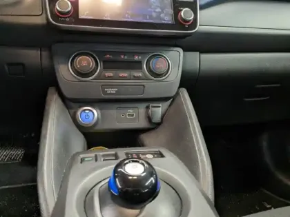 Photo 13 Nissan Leaf  150ch 40kWh Acenta 22