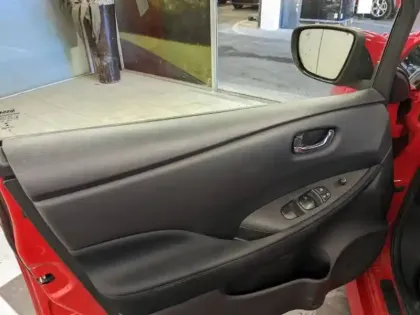 Photo 8 Nissan Leaf  150ch 40kWh Acenta 22