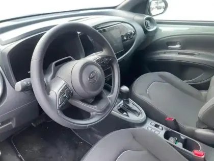 Photo 14 Toyota Aygo  X 116h Graphic