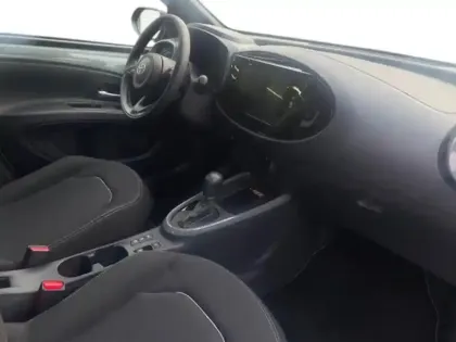 Photo 8 Toyota Aygo  X 116h Graphic