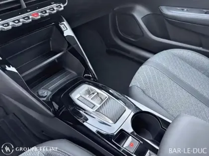 Photo 11 Peugeot 208  1.2 Hybrid 110ch Allure e-DCS6