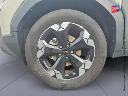 Photo 9 Dacia Duster  1.6 hybrid 140ch Extreme Pack Sleep