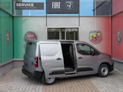 Photo 20 Fiat Doblo  Fg M Diesel 130ch automatique Pack Premium Connect