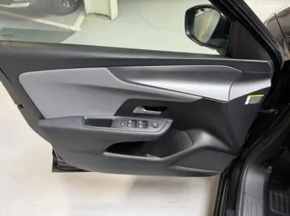 Photo 8 Opel Mokka  1.2 Turbo Hybrid 136ch Edition e-DCT6