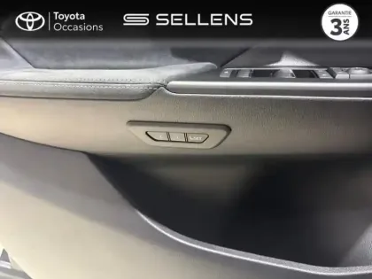 Photo 10 Toyota C-HR  2.0 Hybride Rechargeable 225ch Collection MY26