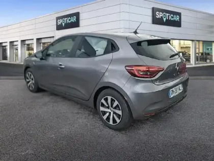 Photo 6 Renault Clio  1.6 E-Tech hybride 145ch Equilibre