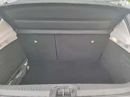 Photo 5 Renault Clio  1.6 E-Tech hybride 145ch Equilibre