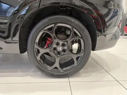 Photo 10 Alfa Romeo Tonale  1.5 Ibrida 175ch Veloce TCT