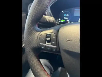 Photo 12 Ford Kuga  2.5 Duratec 180ch Hybrid FlexiFuel ST-Line Powershift