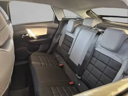 Photo 11 Citroën C4  Hybride 145 e-DCS6