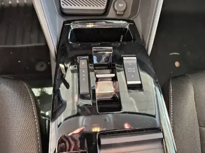 Photo 13 Citroën C4  Hybride 145 e-DCS6