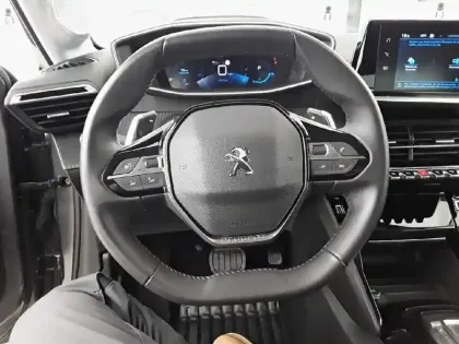 Photo 8 Peugeot 208  PureTech 100 S&S EAT8