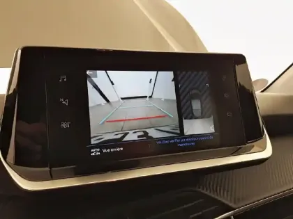 Photo 18 Peugeot 208  PureTech 100 S&S EAT8