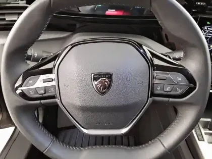 Photo 8 Peugeot 308  SW BlueHDi 130ch S&S EAT8