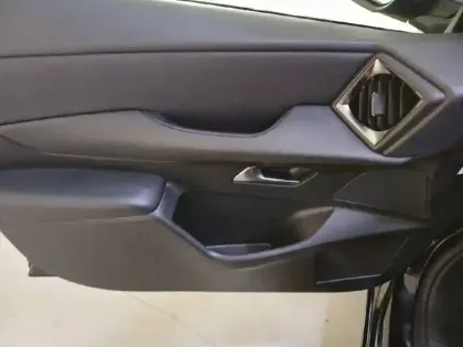 Photo 19 DS DS 3 Gén. I Ph1 NG Business 5