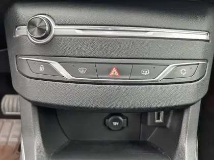 Photo 25 Peugeot 308  BlueHDi 130ch S&S EAT8