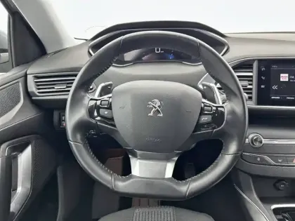 Photo 8 Peugeot 308  BlueHDi 130ch S&S EAT8